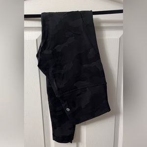 Lululemon 28” Size 6 Align Black Camo Leggings - NWOT
